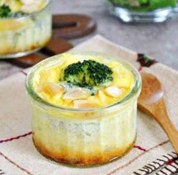Petits flans aux brocolis et aux amandes